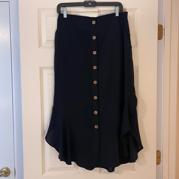 Lulu’s Malta Black Off-the-Shoulder Button-Up Two-Piece Dress - Picture 3 of 15